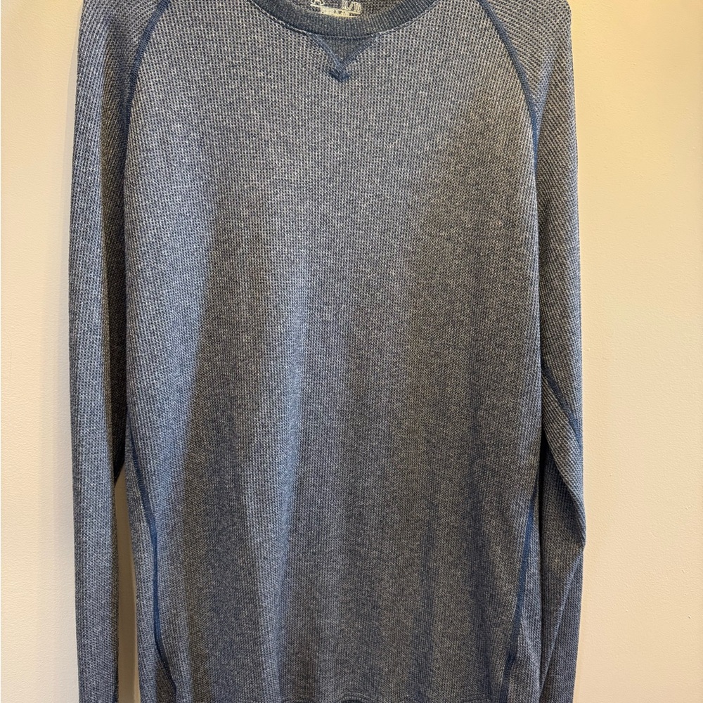 Under Armour Blue Crewneck Shirt with Full Length Sleeves
